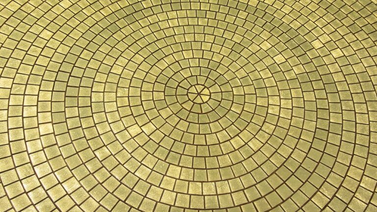 Pondicherry: Private Auroville Visitor Centre Day Tour
