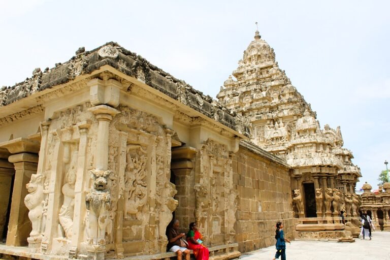 From Chennai: Private Kanchipuram Temples & Silk Tour